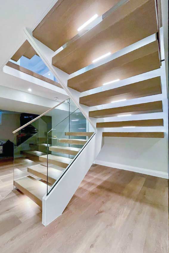 Central Stringer Stairs 3