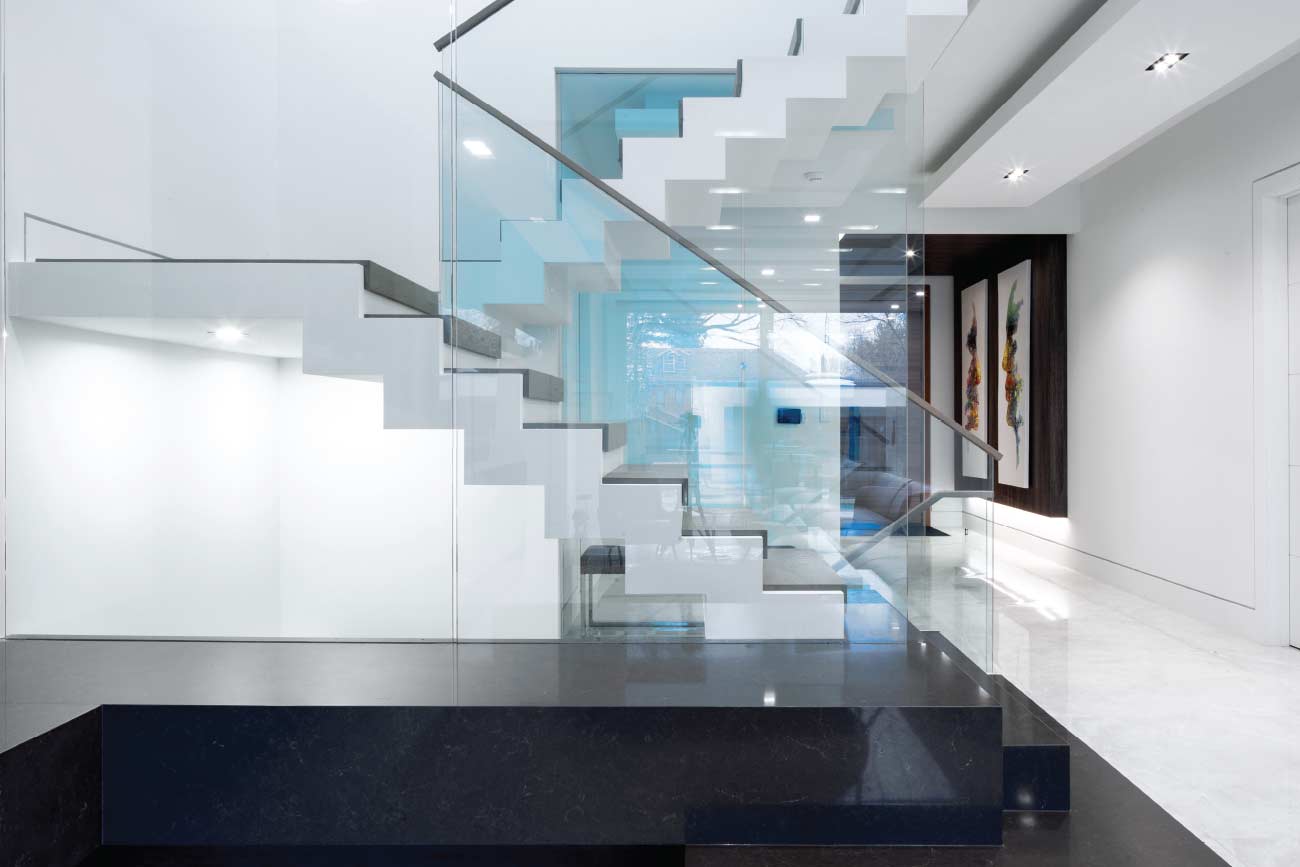 Closed Rise Zigzag Stairs 2