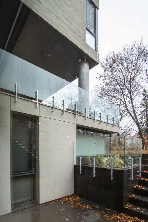 Post Mount Glass Guard 6