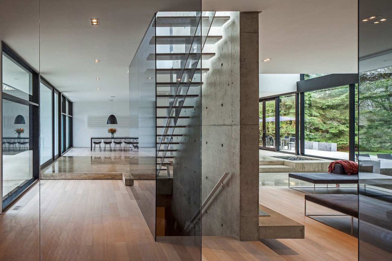 Twin Stringer Stairs 1